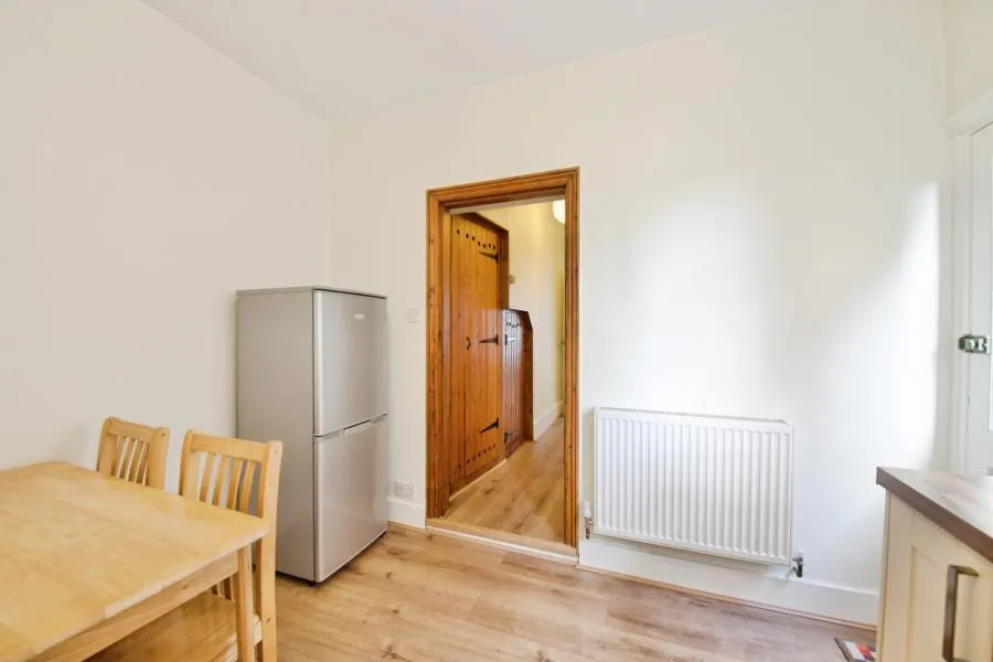 Squires Lane, London, N3, photo 13