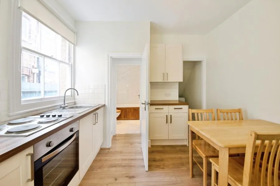 Squires Lane, London, N3, photo 16