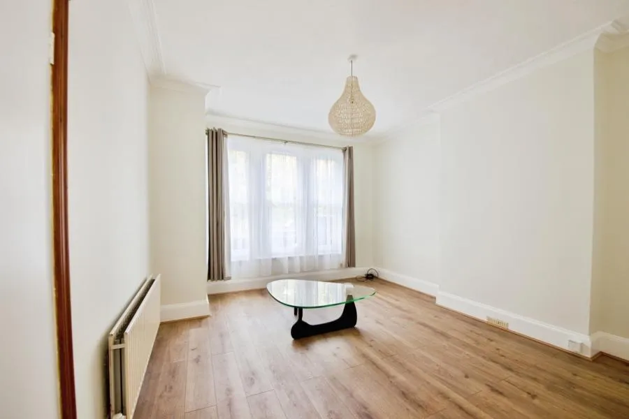 Squires Lane, London, N3, photo 2