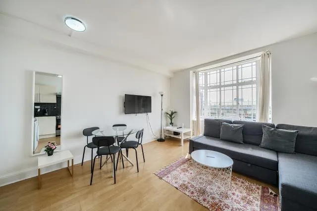 Queensway, London, W2, photo 12