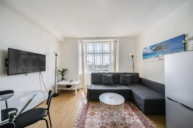 Queensway, London, W2, photo 11
