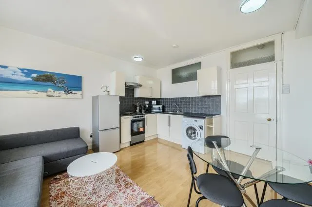Queensway, London, W2, photo 13