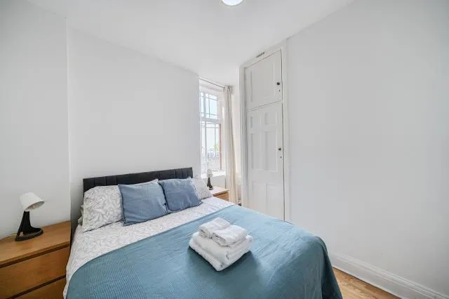 Queensway, London, W2, photo 14