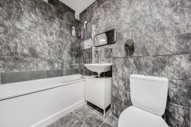 Queensway, London, W2, photo 6