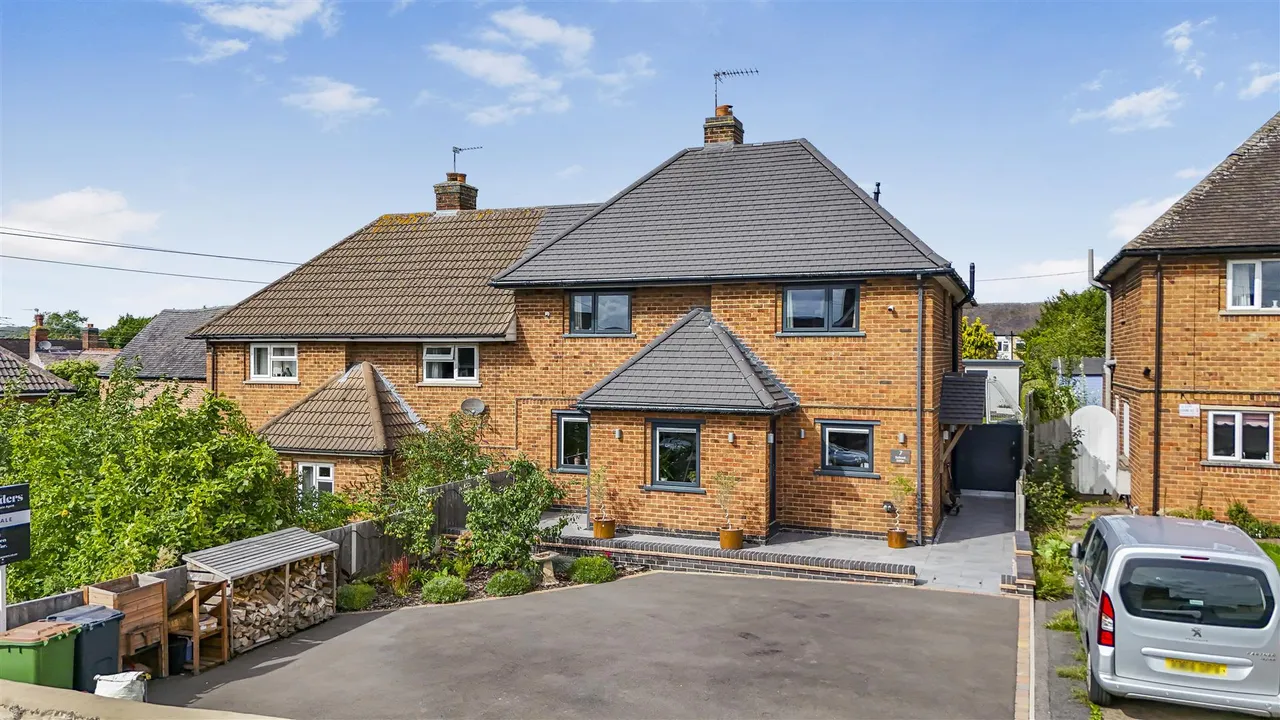 4 bed house for sale, School Lane, Belton