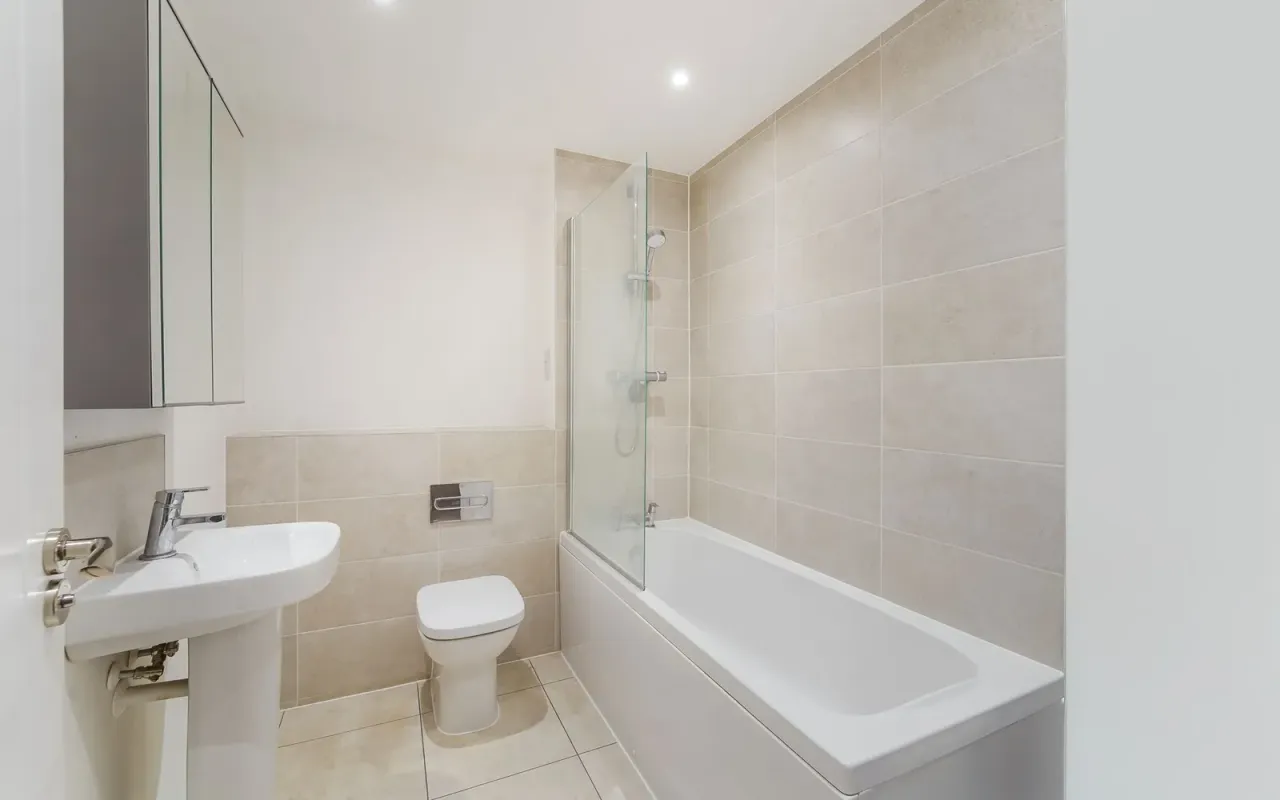 Galatea Way, Epsom, KT19, photo 10