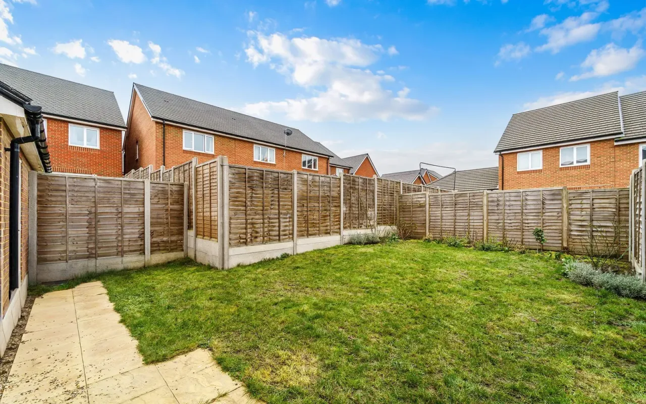 Galatea Way, Epsom, KT19, photo 11