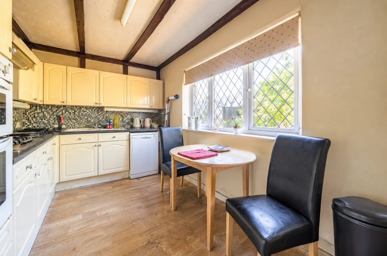 Maylands Road, Bedhampton, PO9, photo 4