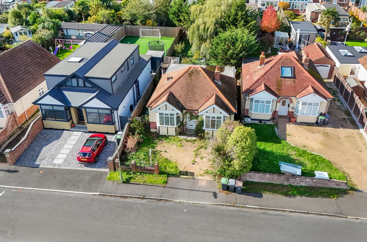 2 bed house for sale, Maylands Road, Bedhampton, PO9