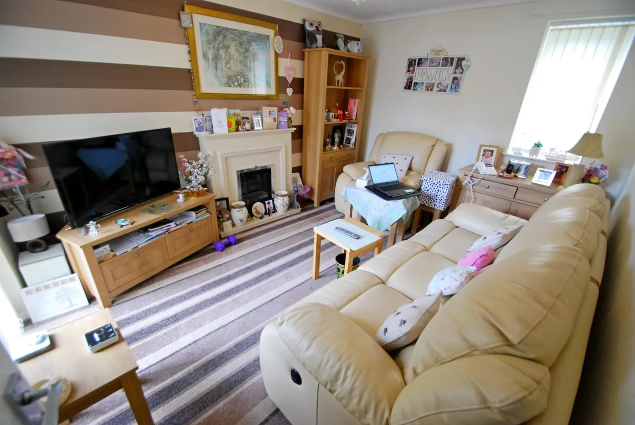 Myrtle Gardens, Bury, Greater Manchester, BL9 7DN, photo 2