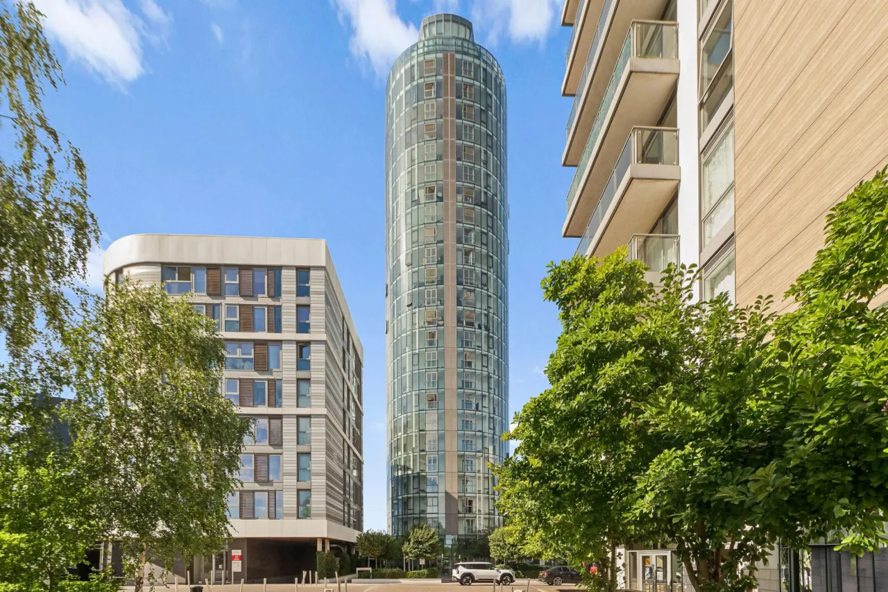 2 bed property for sale, Ealing Road, Brentford, TW8
