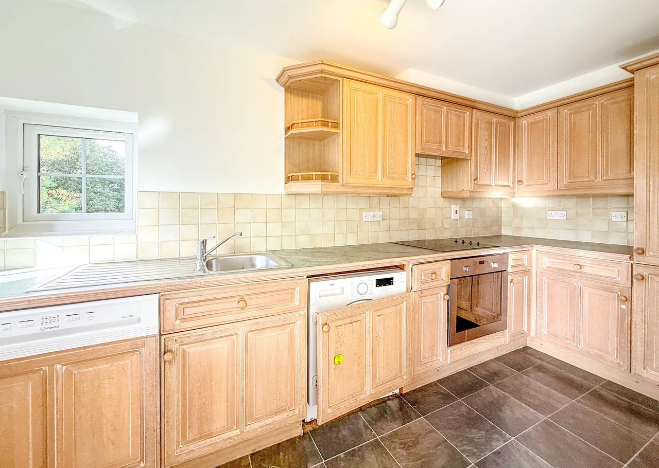 Thorney Mill Road, West Drayton, UB7, photo 4
