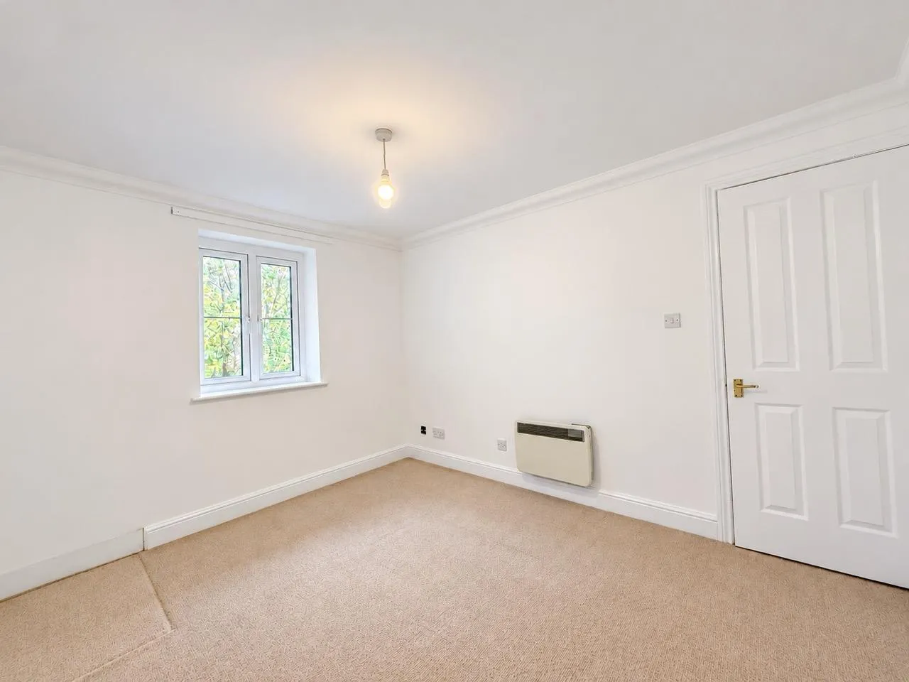 Thorney Mill Road, West Drayton, UB7, photo 8