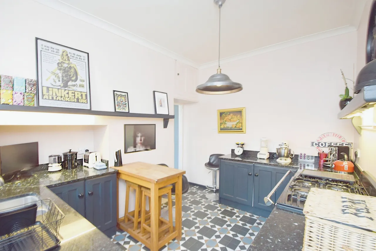 Bradford Street, Llanelli, SA15, photo 14