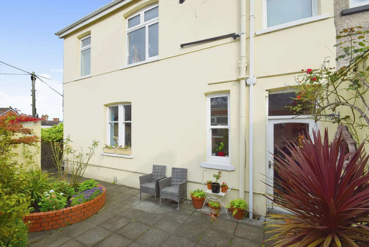 Bradford Street, Llanelli, SA15, photo 15