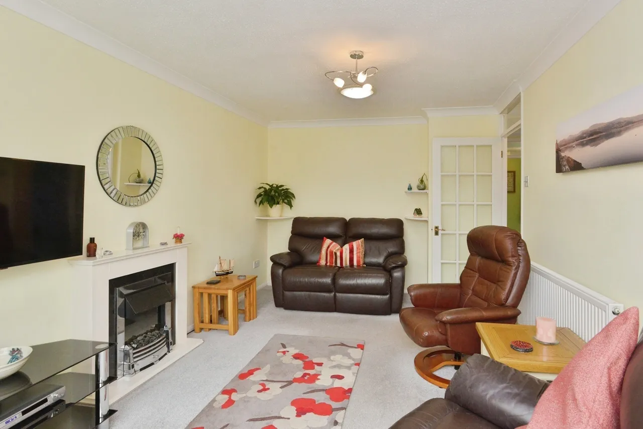 Eastfield Drive, Hanslope, Buckinghamshire, MK19, photo 3