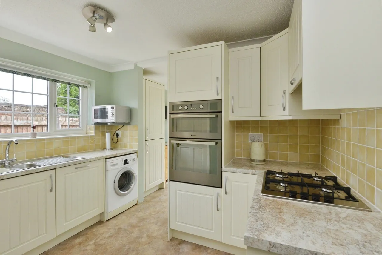 Eastfield Drive, Hanslope, Buckinghamshire, MK19, photo 5