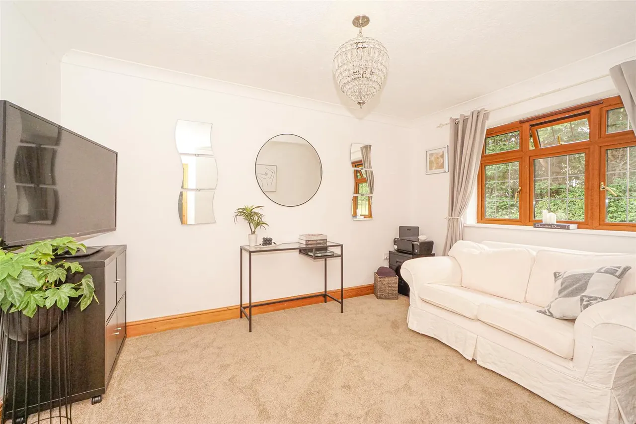 St Helens Park Road, Hastings, photo 29