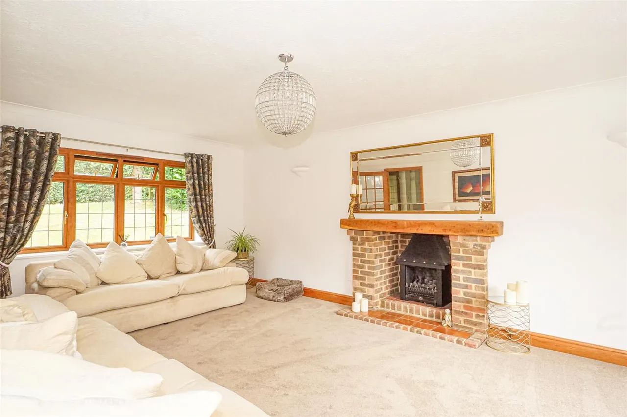 St Helens Park Road, Hastings, photo 17