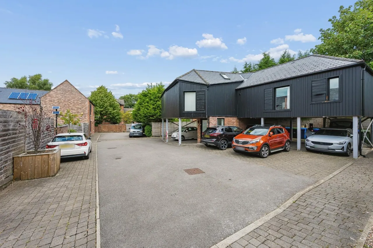 Church Road, Northenden, M22, photo 33