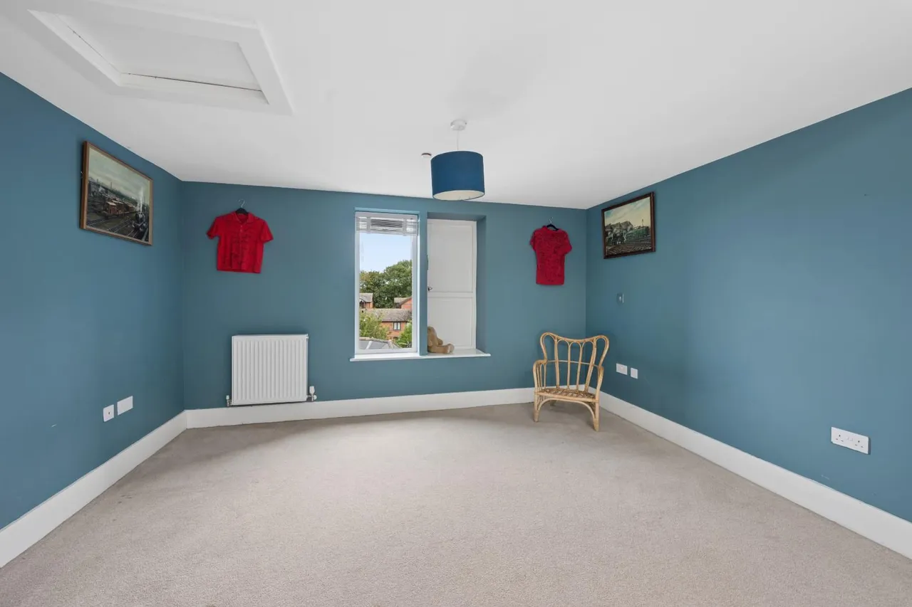 Church Road, Northenden, M22, photo 16