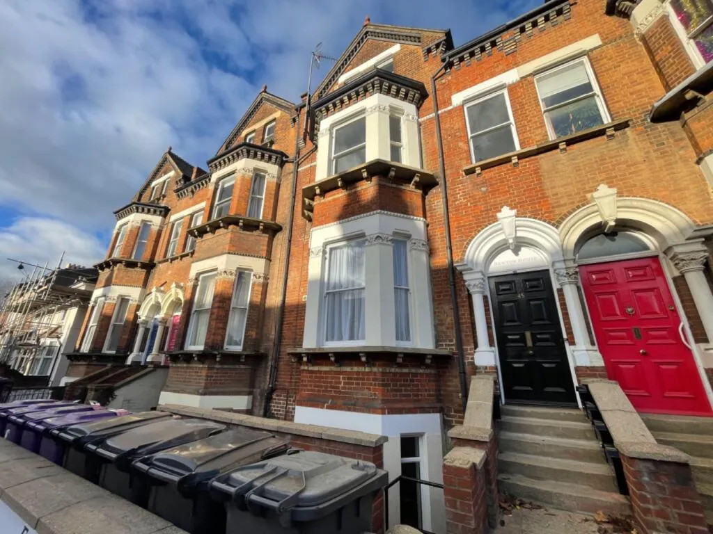 1 bed flat for sale — Walsworth Road, Hitchin
