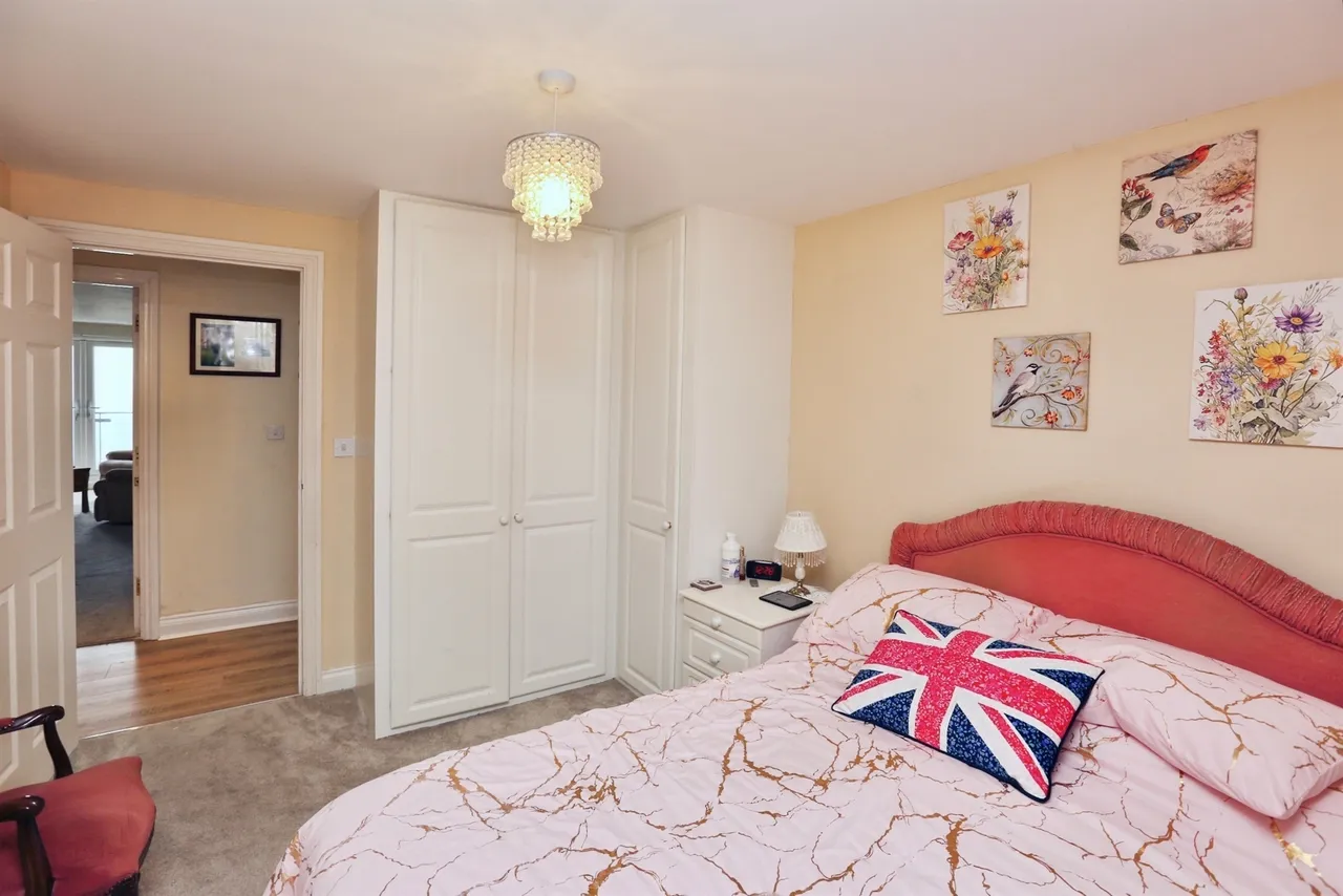 Beach Road, Lee-On-The-Solent, PO13, photo 17