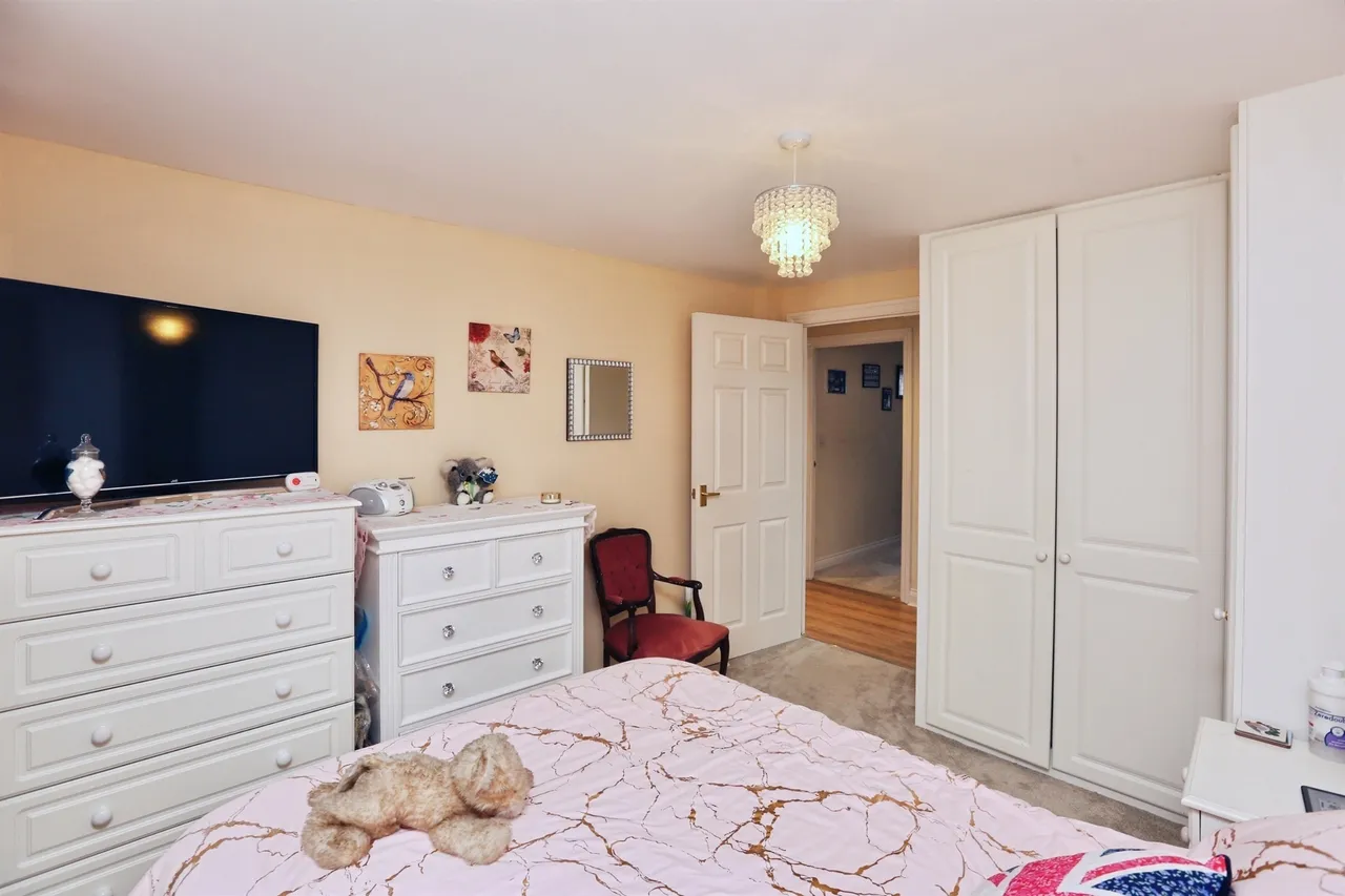 Beach Road, Lee-On-The-Solent, PO13, photo 18
