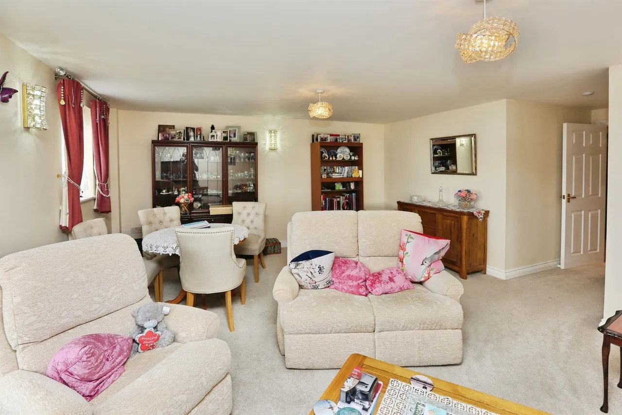 Beach Road, Lee-On-The-Solent, PO13, photo 15