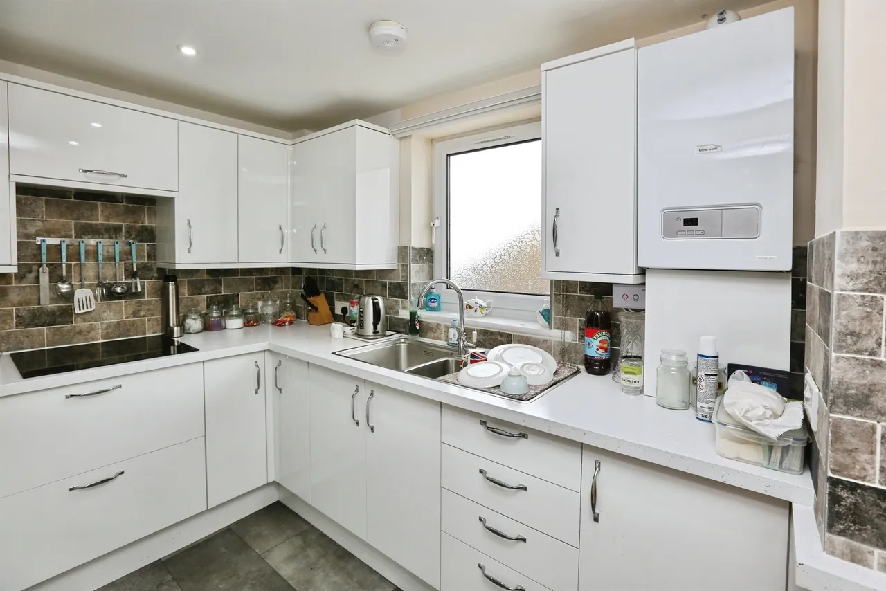 Beach Road, Lee-On-The-Solent, PO13, photo 19