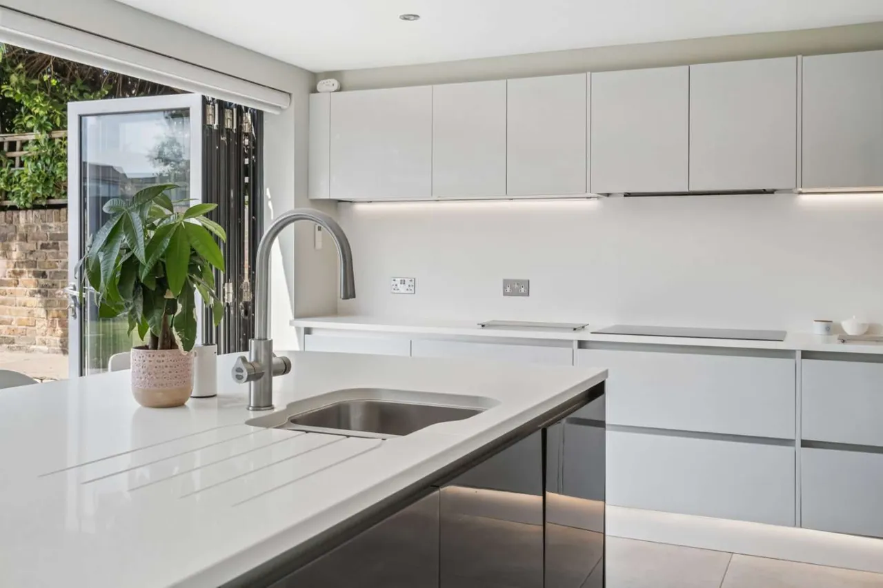 Abbey Road, Bourne End, Buckinghamshire, SL8 5NZ, photo 5