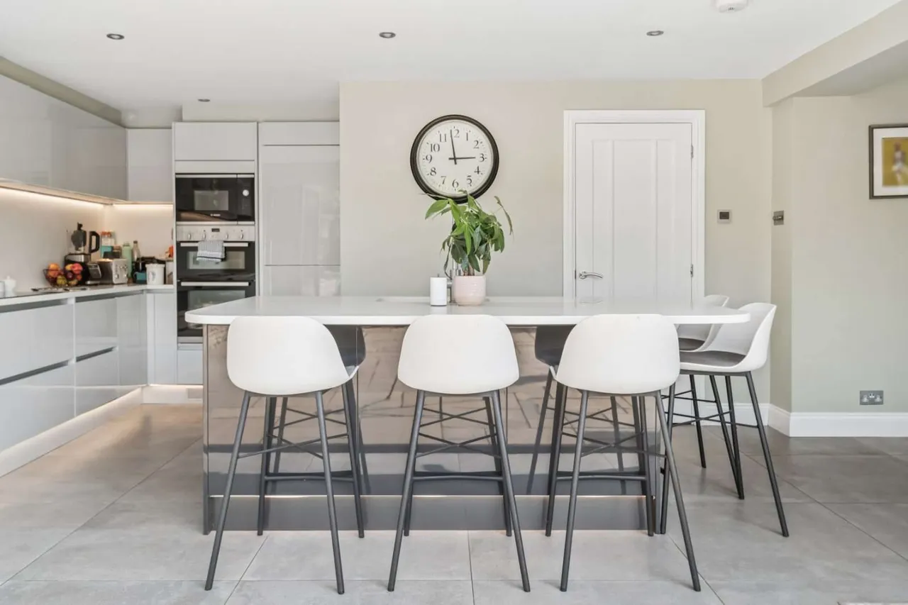 Abbey Road, Bourne End, Buckinghamshire, SL8 5NZ, photo 6
