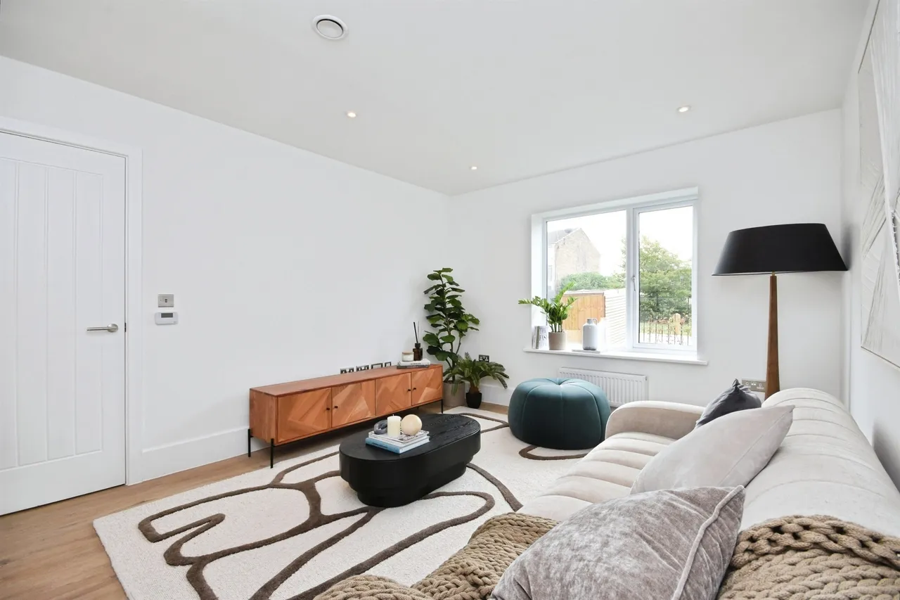Clarendon Mews, Pitsea, SS13, photo 15