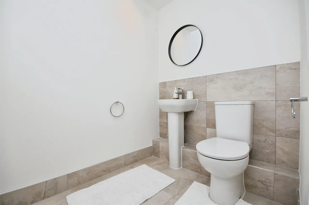 Clarendon Mews, Pitsea, SS13, photo 4