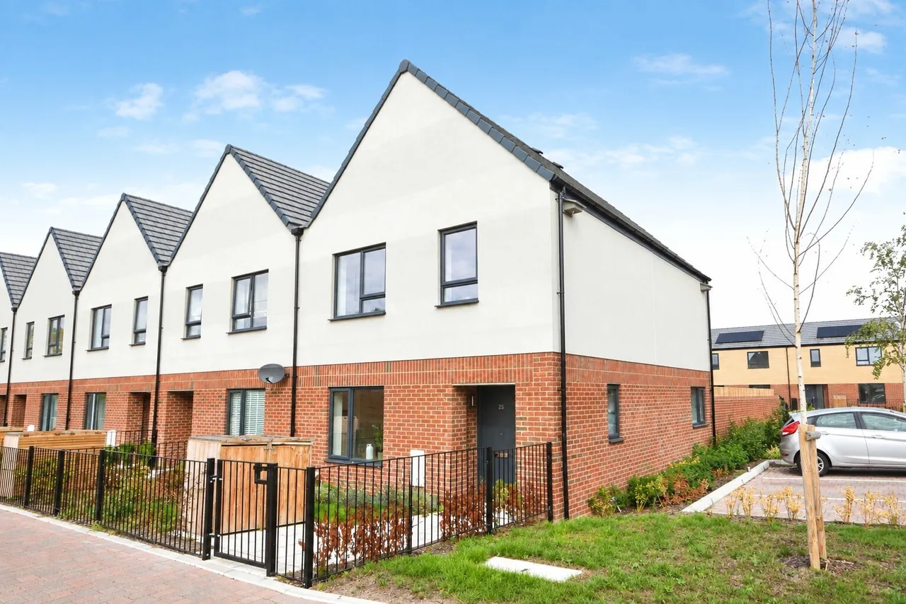 Clarendon Mews, Pitsea, SS13, photo 13