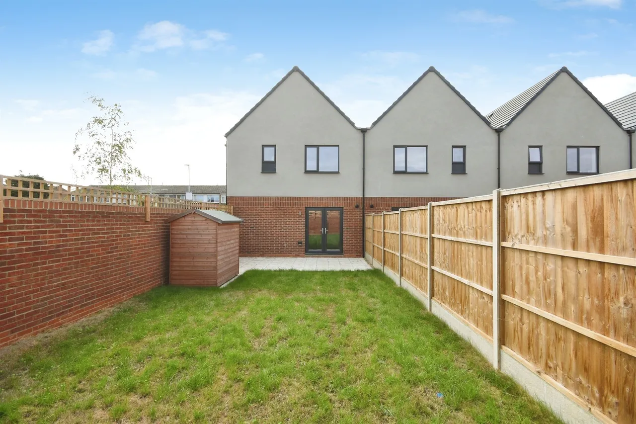Clarendon Mews, Pitsea, SS13, photo 24