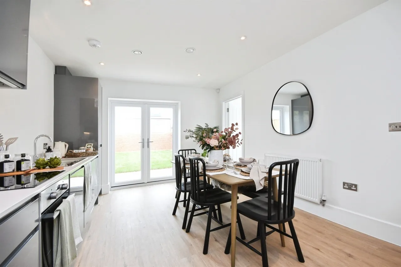 Clarendon Mews, Pitsea, SS13, photo 17