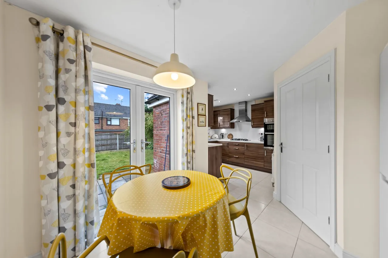 Commissioner Square, Paddington, WA1, photo 13