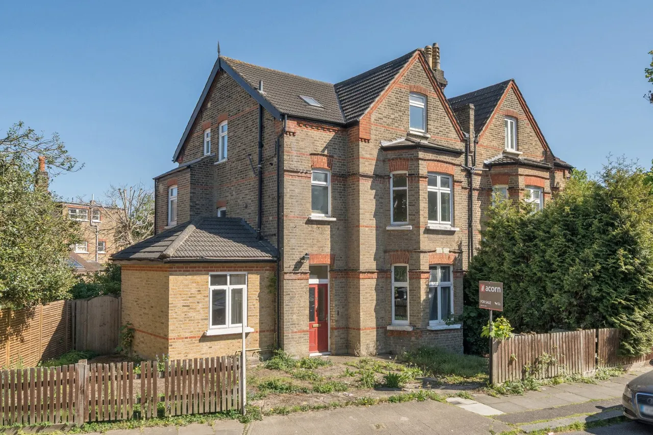 4 bed flat for sale — Charleville Circus, SE26