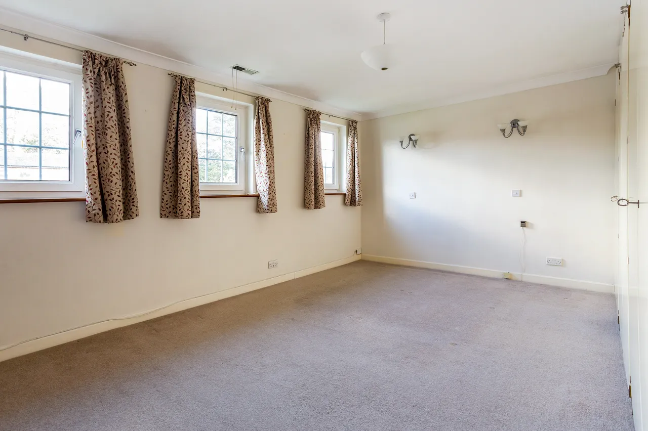 Monks Walk, Reigate, RH2, photo 10