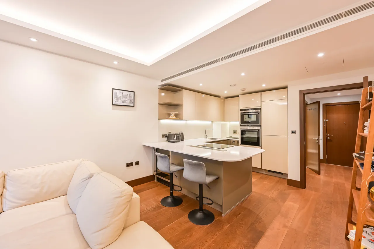 Apartment 6, St Dunstans House, 133-137 Fetter Lane, London, photo 2