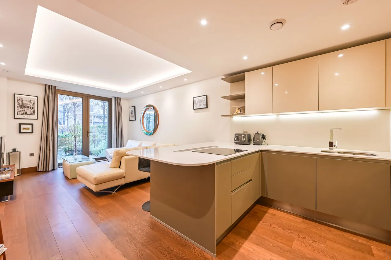 2 bed flat for sale — Apartment 6, St Dunstans House, 133-137 Fetter Lane, London