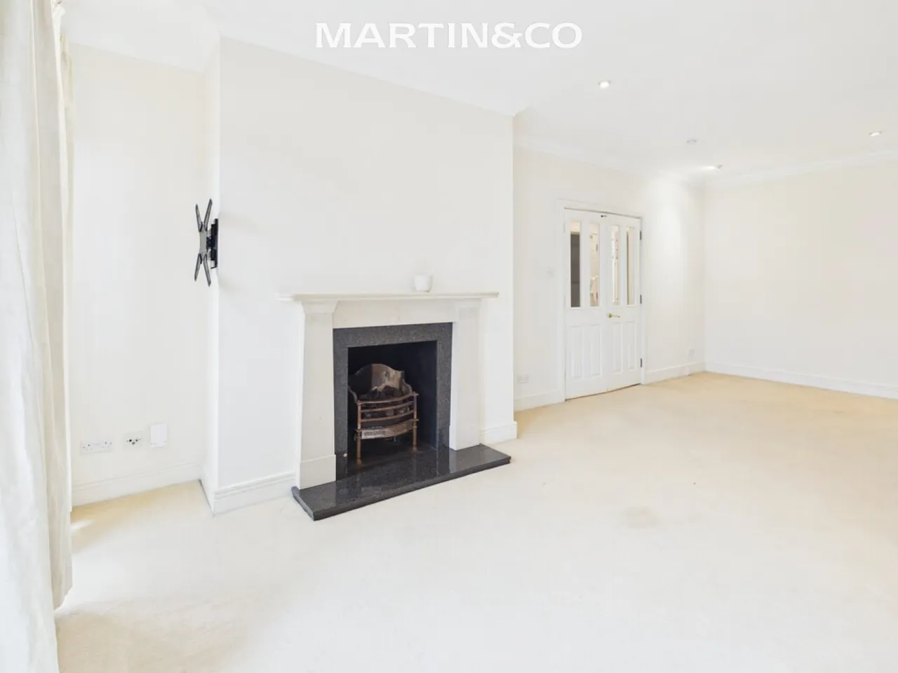 Holloway Drive, Virginia Water, GU25, photo 5