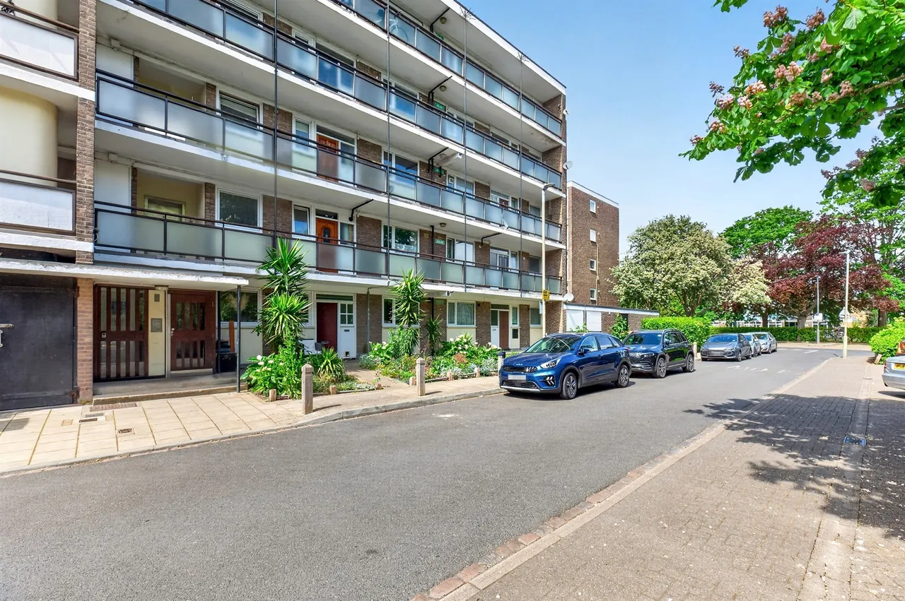 Swanton Gardens, London, photo 5