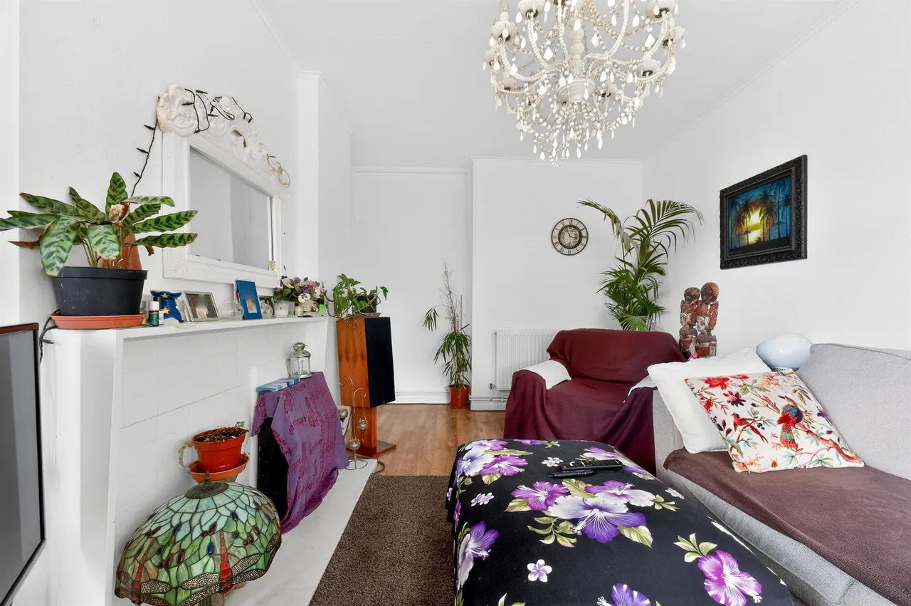 Swanton Gardens, London, photo 7