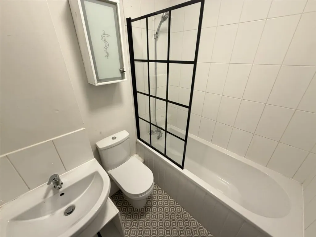 Manor Row, Bradford, BD1, photo 11