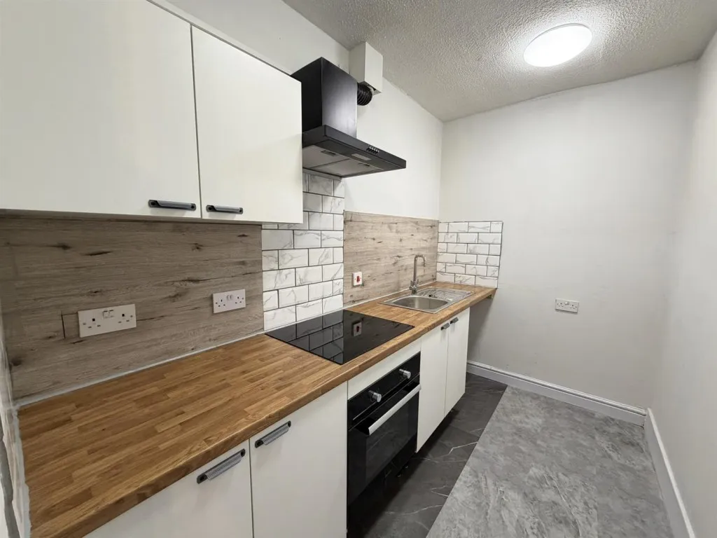 Manor Row, Bradford, BD1, photo 6