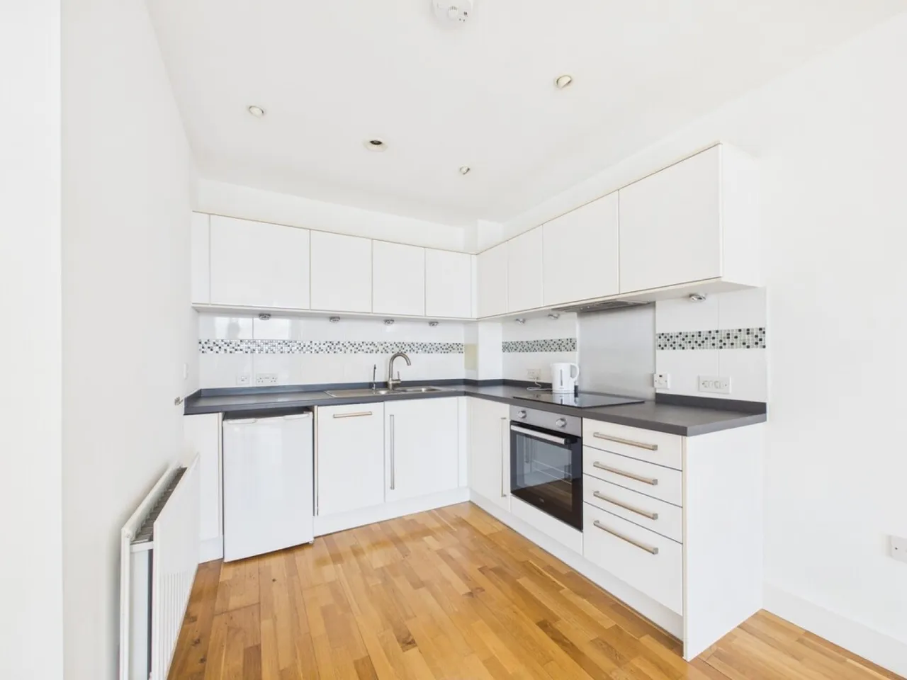 Phoenix Street, Millbay, PL1, photo 8