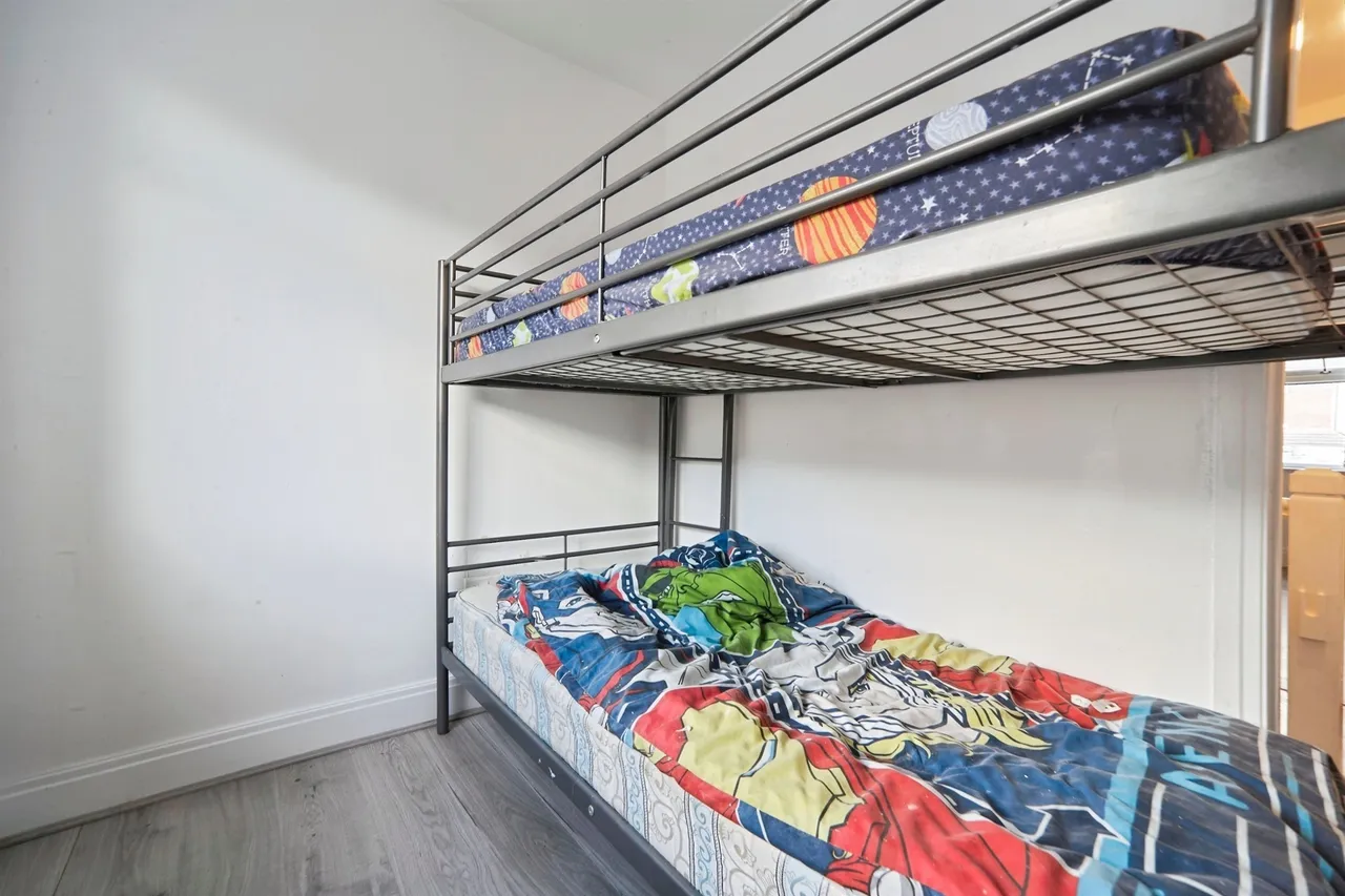 Shepherds Place, Leeds, LS8, photo 10