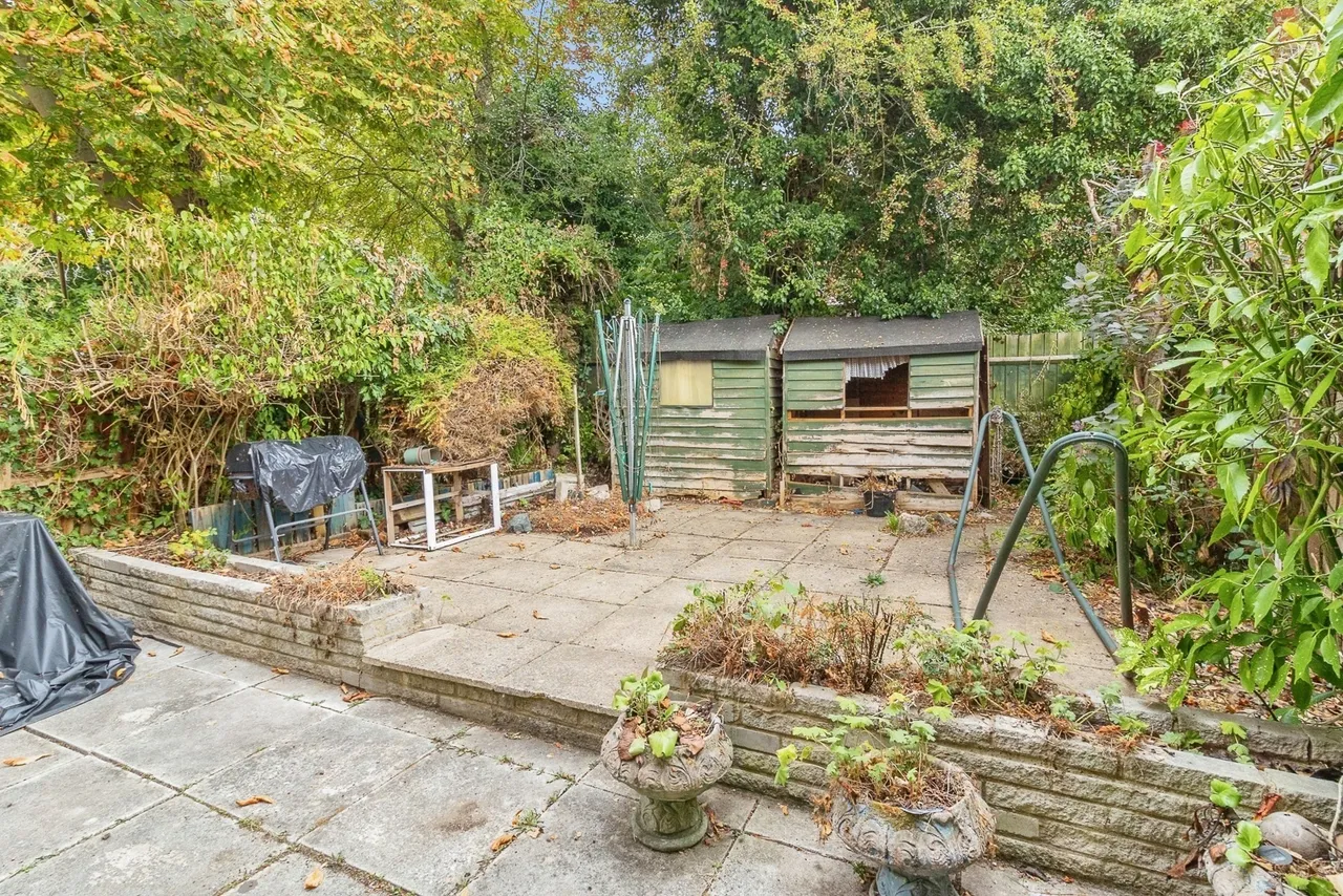 Squires Close, Coffee Hall, Milton Keynes, Buckinghamshire, MK6, photo 2